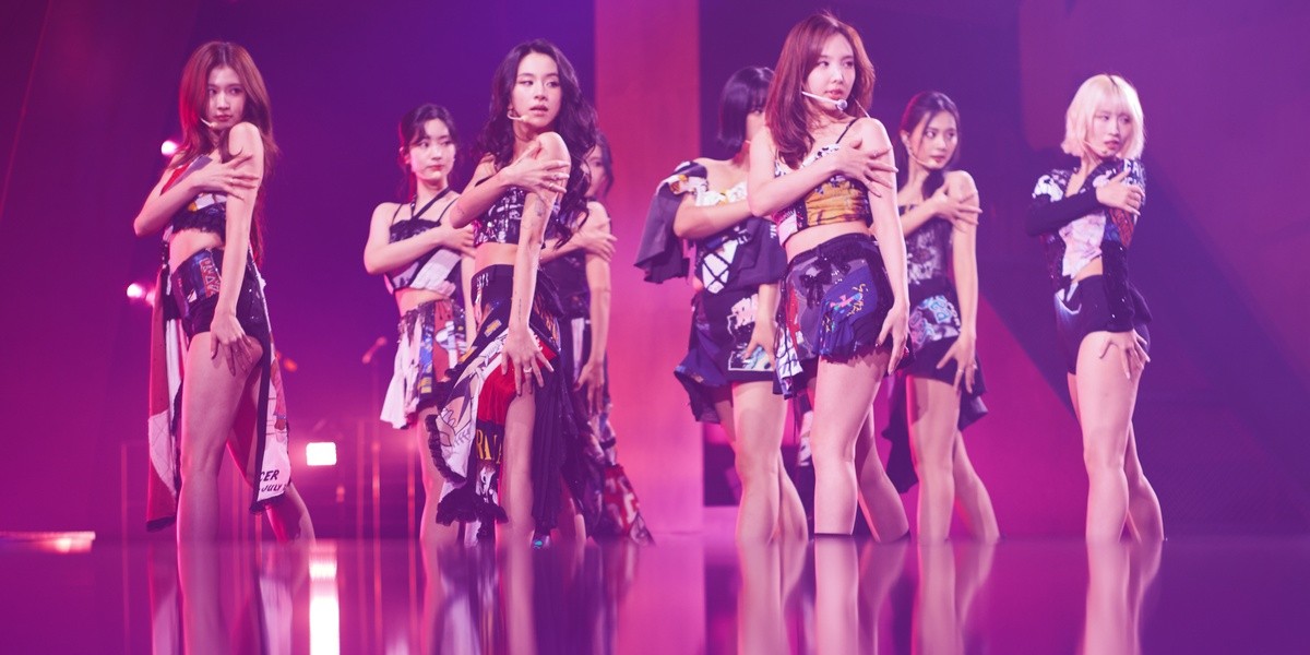 TWICE were sensational as the first K-pop group ever to perform on